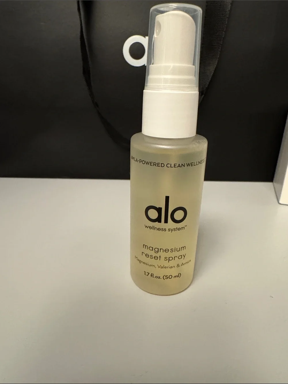 NEW! Alo Signature Candle, Magnesium Reset Spray and Gift Bag! Clean Wellness!